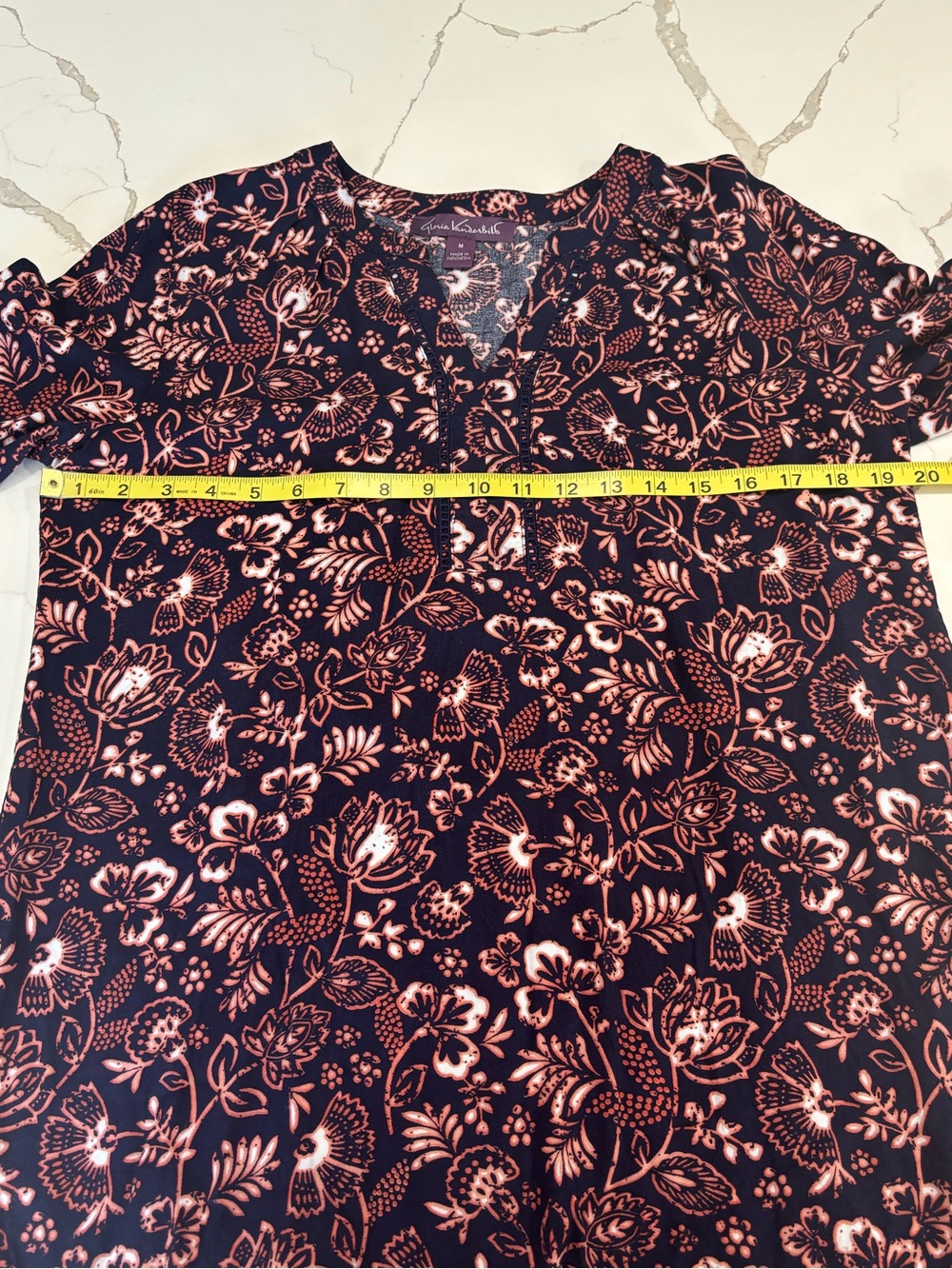 Gloria Vanderbilt Nova Navy Coral Floral V-Neck Tunic Blouse Top Bell Sleeve M - Picture 15 of 16